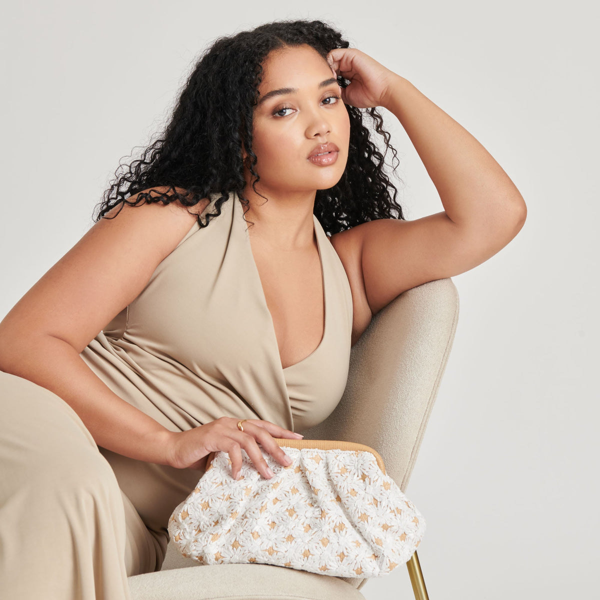 Dolce Vita HANDBAGS | FIORE CLUTCH EMBROIDERED NATURAL RAFFIA
 – Dolce Vita